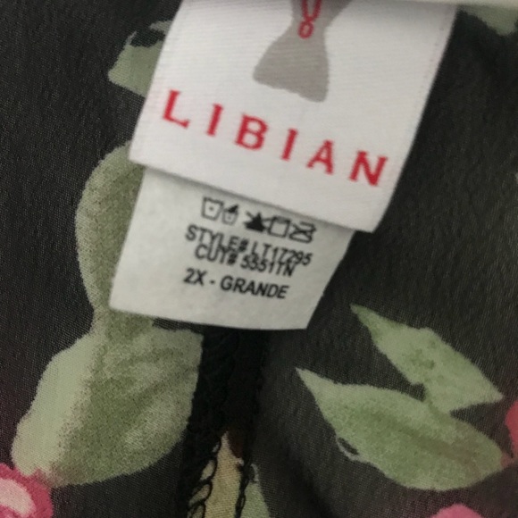 Plus Size Floral Cardigan - Picture 2 of 2